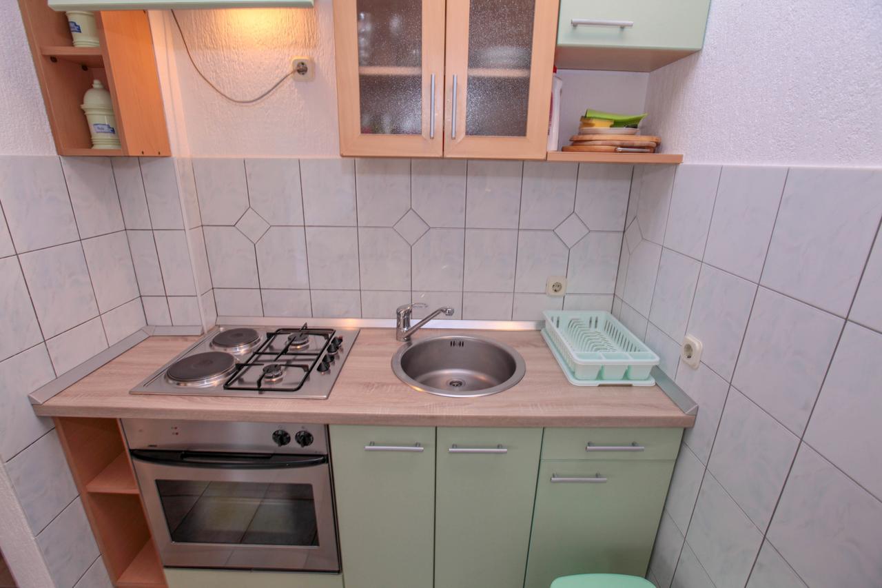 Apartments Mama Рогозниця Екстер'єр фото
