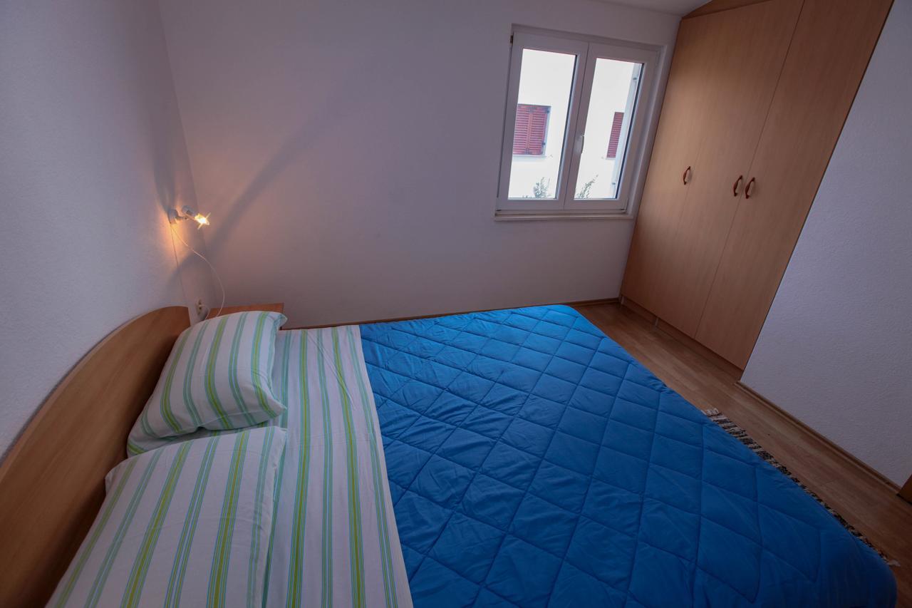 Apartments Mama Рогозниця Екстер'єр фото